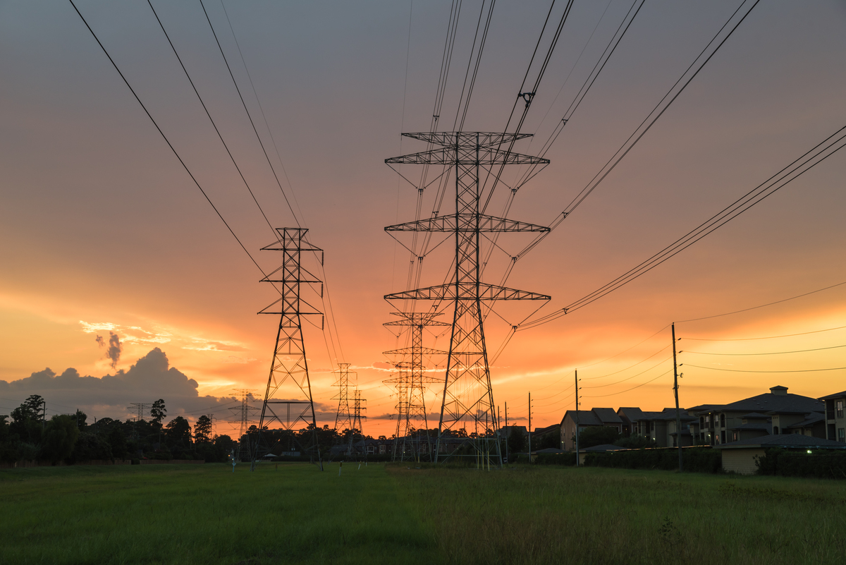 Group,Silhouette,Of,Transmission,Towers,(power,Tower,,Electricity,Pylon,,Steel
