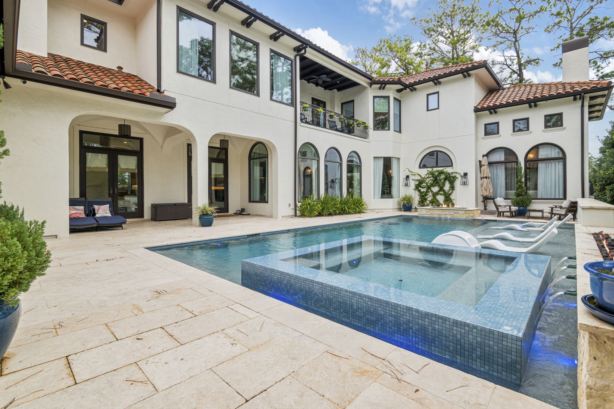 New Outdoor Space in Hunter’s Creek, Texas