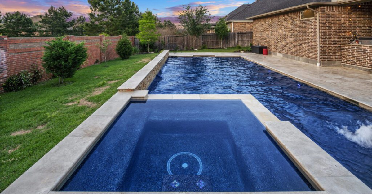picklo homes blog images (4) infinity style pool