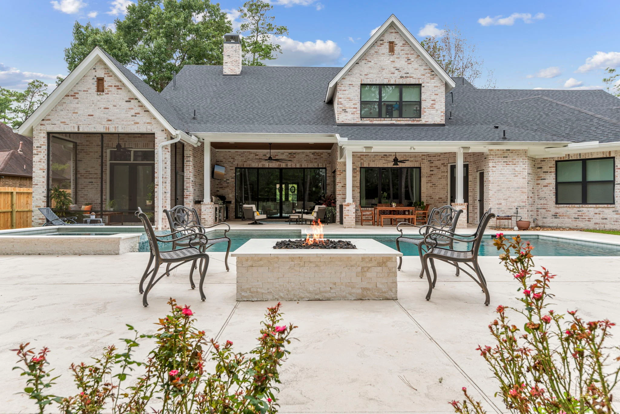 picklo homes custom outdoor pool