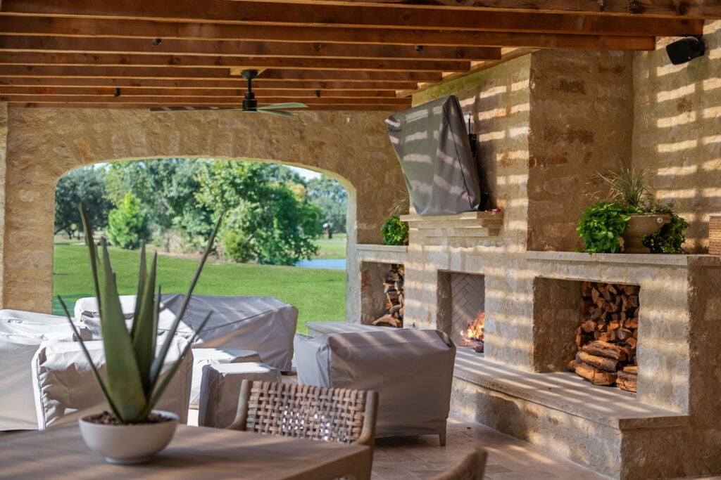 picklo homes custom outdoor fire pit